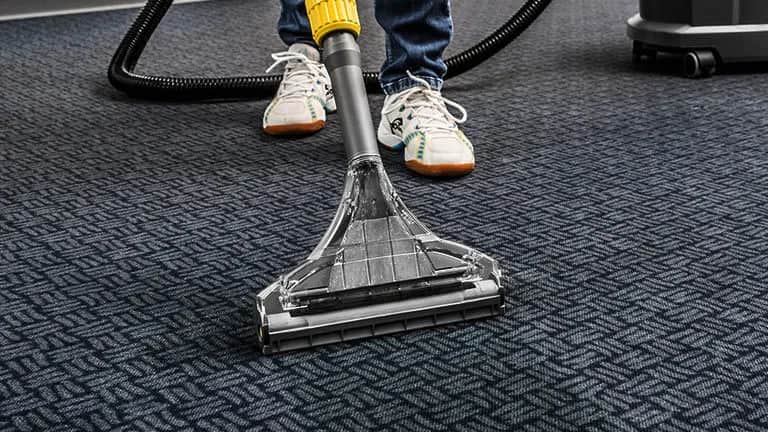 Co do prania dywanów: najlepsze metody i częstotliwość, które musisz znać