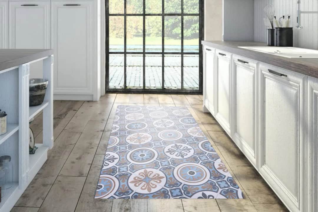 Dywan winylowy – co to jest, cechy, zalety i zastosowanie w domu?