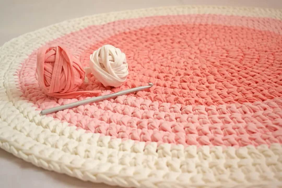 Jak zrobić prostokątny dywan ze sznurka bawełnianego krok po kroku i cieszyć się jego trwałością