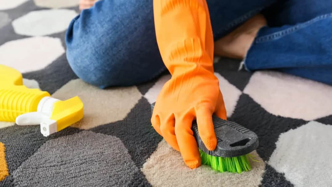 Skuteczne sposoby na odświeżenie dywanu i poprawę jego wyglądu